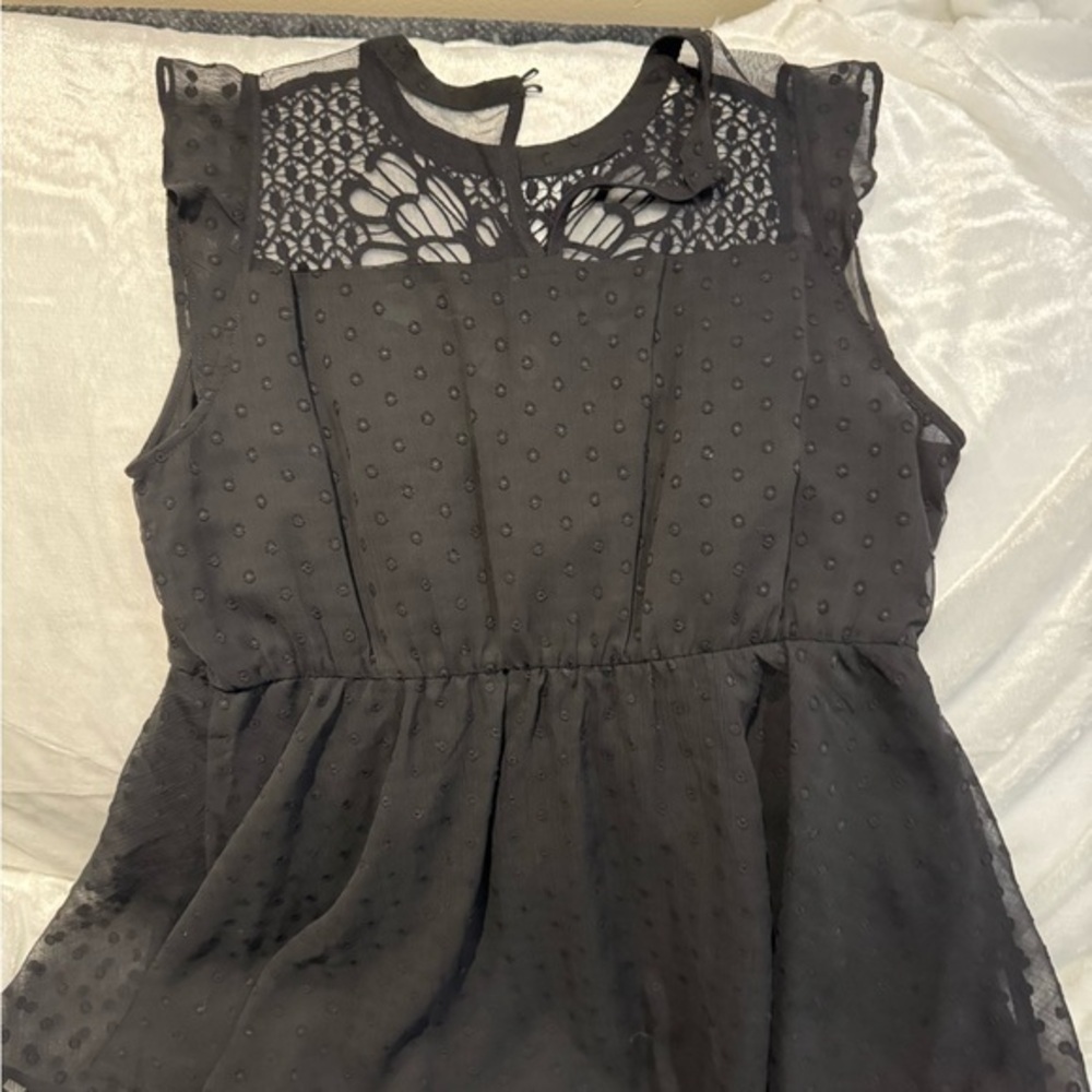 Torrid sleeveless blouse